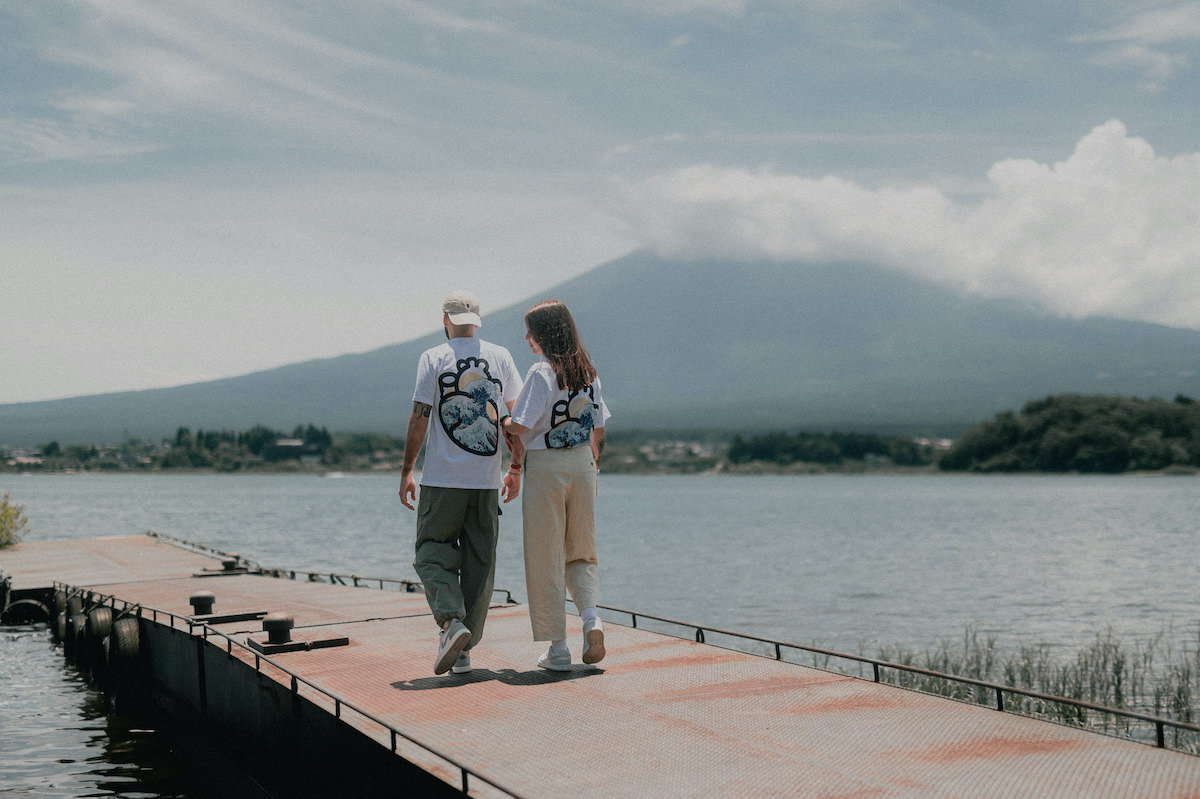 Couple photo shoot at Lake Kawaguchiko