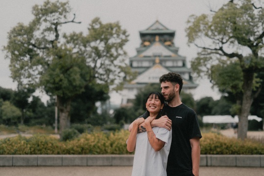 Osaka Castle Couple Photos by Ben_1